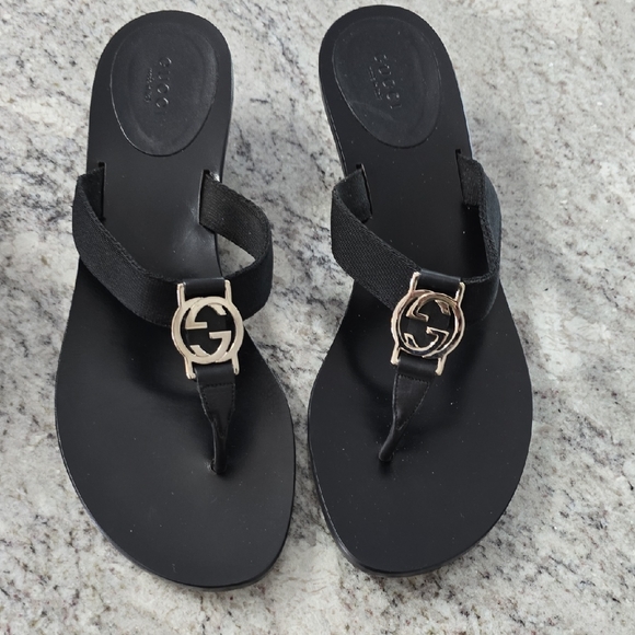 Gucci Black and Silver Sandals Sleek Design - Picture 1 of 5